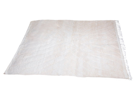 Large white zigzag rug